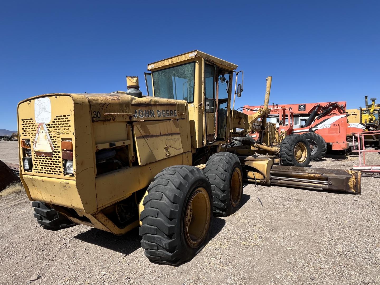 ./imagenes/INVOICE/2019/17644/MOTOCONFORMADORA JOHN DEERE 772BH (8).JPG